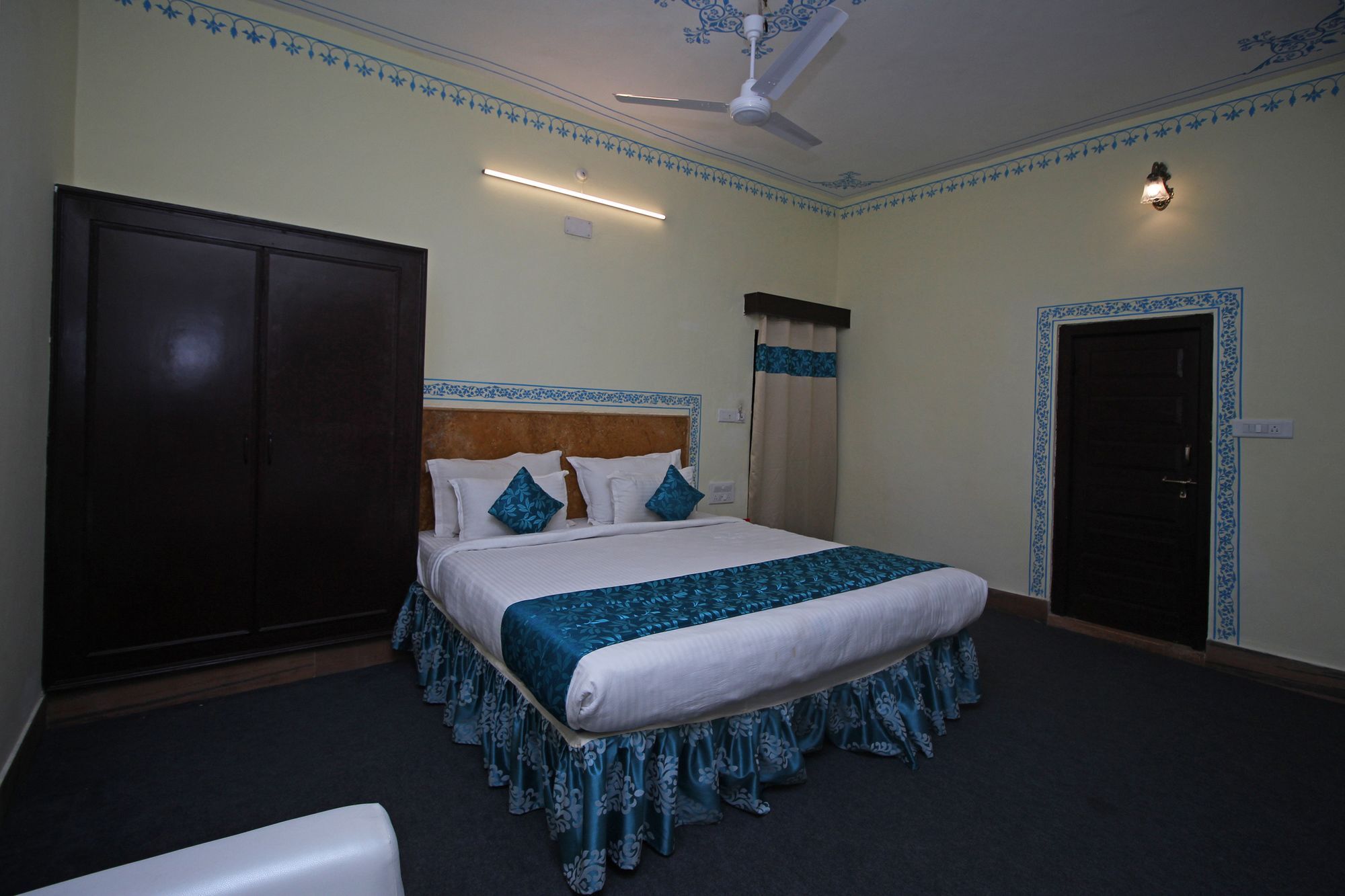 Oyo 9161 Hotel Janak Vilas Udaipur Eksteriør bilde